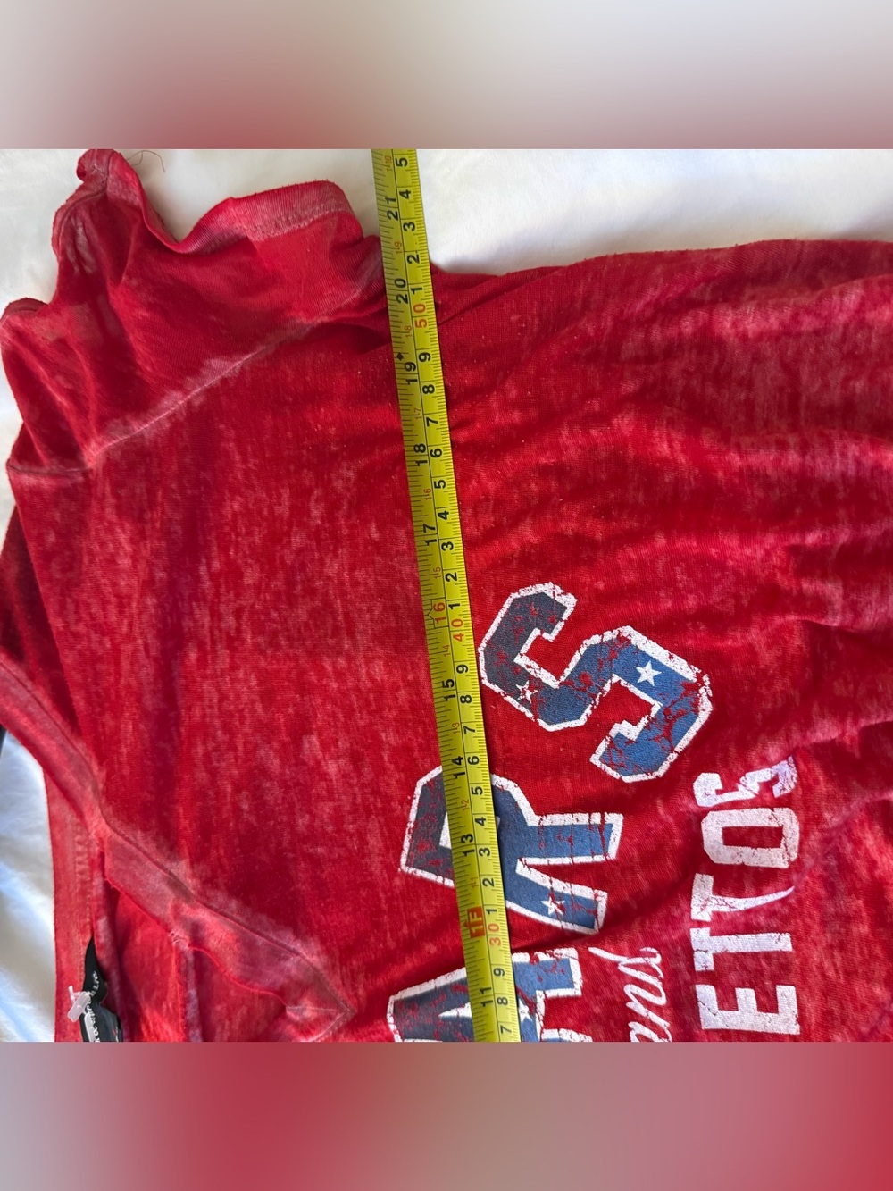 Rock & Republic Cowgirl Red 'Stars and Stilettos' V-Neck Tee y2k 2000s top L - Picture 4 of 5